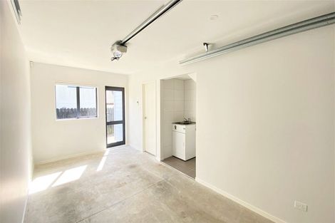 Photo of property in 28 Rakich Place, Henderson, Auckland, 0612