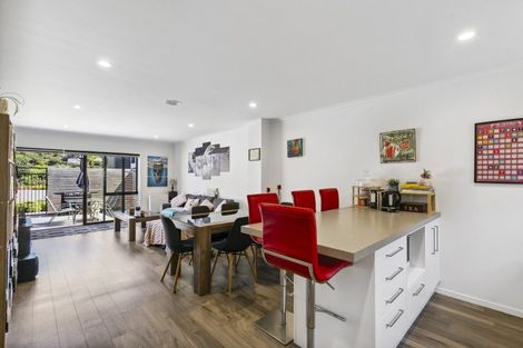 Photo of property in 9u6 Surrey Street, Tawa, Wellington, 5028