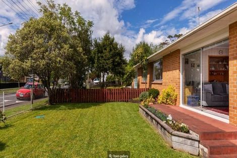 Photo of property in 73 Vodanovich Road, Te Atatu South, Auckland, 0610