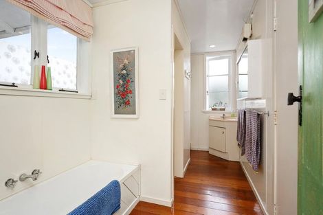 Photo of property in 5 Hall Street, Cambridge, 3434