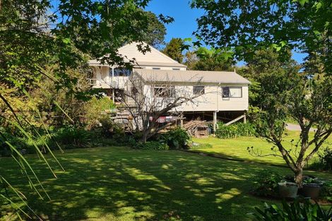 Photo of property in 195 Driving Creek Road, Coromandel, 3506