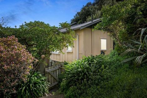 Photo of property in 5 Linwood Way, Island Bay, Wellington, 6023