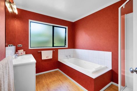 Photo of property in 852 Frankley Road, Hurworth, New Plymouth, 4371
