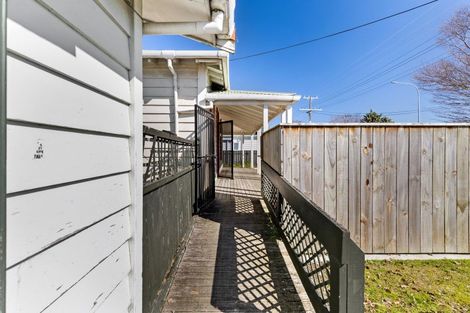 Photo of property in 15 Fairs Road, Milson, Palmerston North, 4414