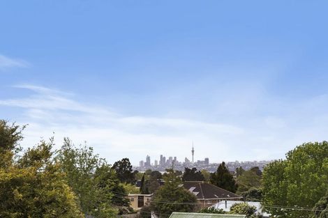 Photo of property in 96 Colwill Road, Massey, Auckland, 0614