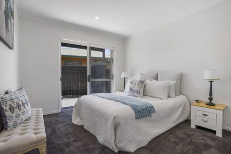 Photo of property in 56 Walworth Avenue, Pakuranga Heights, Auckland, 2010