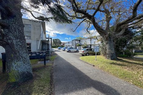 Photo of property in 4/43 Anzac Road, Browns Bay, Auckland, 0630