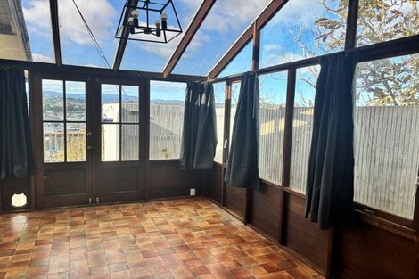 Photo of property in 2 Naughton Terrace, Kilbirnie, Wellington, 6022