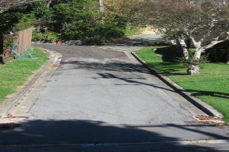 Photo of property in 13 Kahikatea Grove, Paparangi, Wellington, 6037