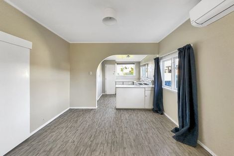 Photo of property in 18 Karaka Street, Castlecliff, Whanganui, 4501