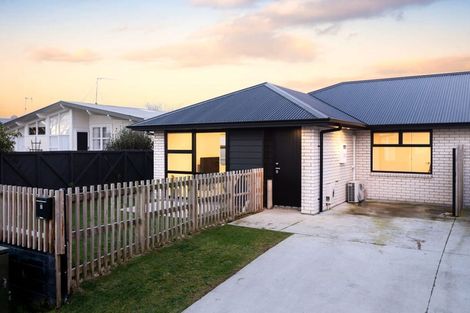 Photo of property in 2u2 Grange Avenue, Nawton, Hamilton, 3200