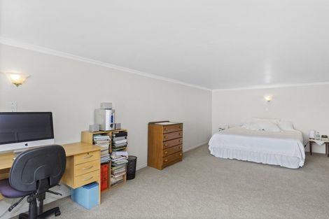 Photo of property in 11 Hilltop Road, Parkvale, Tauranga, 3112