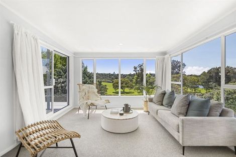 Photo of property in 14 Tarahanga Street, Northcote, Auckland, 0627
