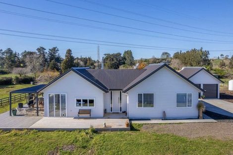 Photo of property in 32 Brookvale Lane, Taupaki, Henderson, 0782