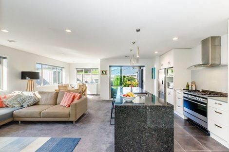 Photo of property in 37 San Priamo Place, Paraparaumu Beach, Paraparaumu, 5032