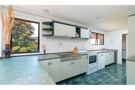 Photo of property in 22 Lina Place, Waiuku, 2123