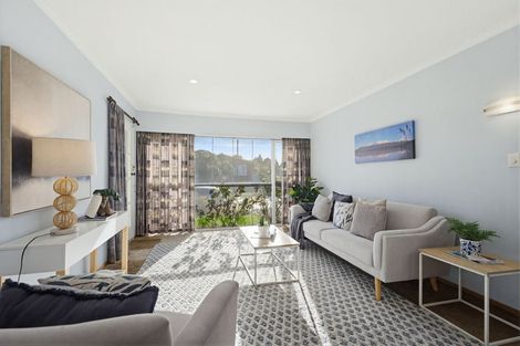 Photo of property in 15-16 Amberley Grove, Hutt Central, Lower Hutt, 5010