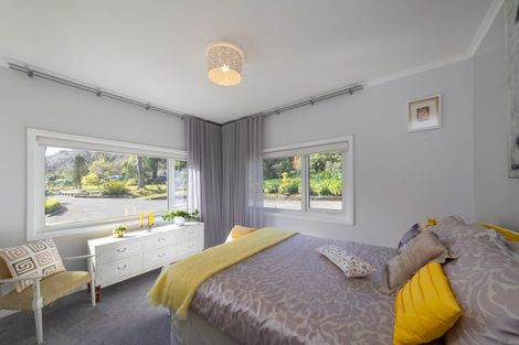 Photo of property in 6 Polson Hill Drive, Aokautere, Palmerston North, 4471