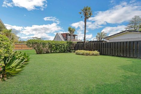 Photo of property in 1/22 Evelyn Place, Hillcrest, Auckland, 0627