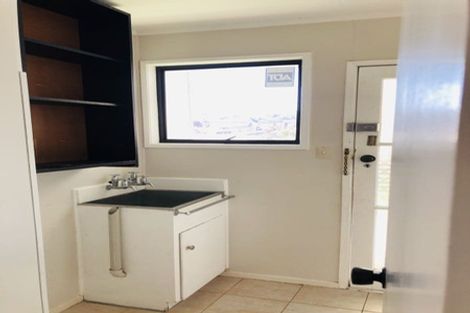 Photo of property in 24 Vanbrugh Place, Bucklands Beach, Auckland, 2014