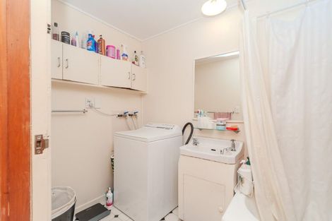 Photo of property in Westgate Flats, 4/36 Queen Street, Mount Victoria, Wellington, 6011