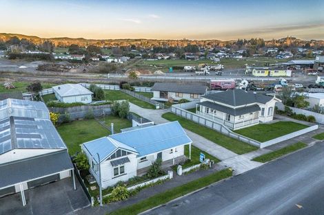Photo of property in 5 Collins Street, Waipawa, 4210
