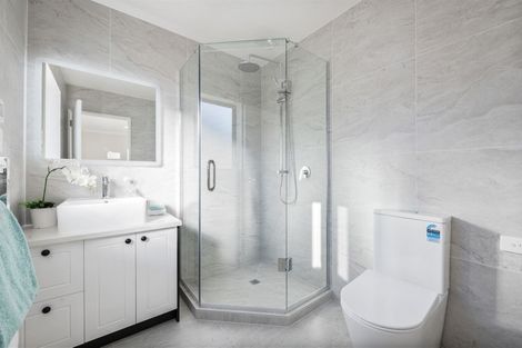 Photo of property in 70 Ksenia Drive, Flat Bush, Auckland, 2019