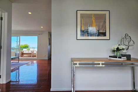 Photo of property in 65 Zara Court, Windsor Park, Auckland, 0632