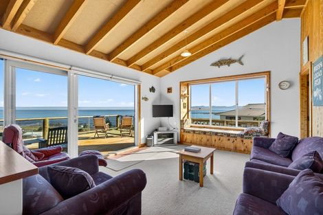 Photo of property in 22 Seaview Avenue, Cape Palliser, Pirinoa, 5772