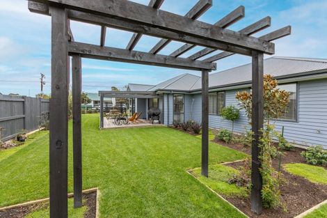 Photo of property in 20 Dee Street, Otane, 4202