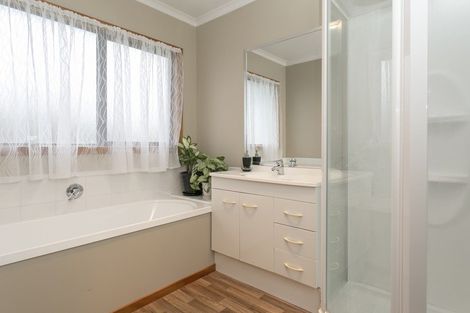 Photo of property in 2/20 The Grove, Nukuhau, Taupo, 3330
