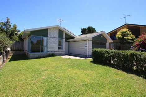 Photo of property in 3 Khaleel Place, Henderson, Auckland, 0612