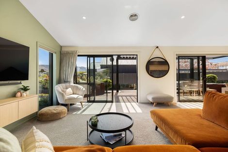 Photo of property in 1 Guano Crescent, Cromwell, 9310