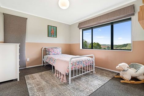 Photo of property in 61 Kanuka Road, Bombay, 2675