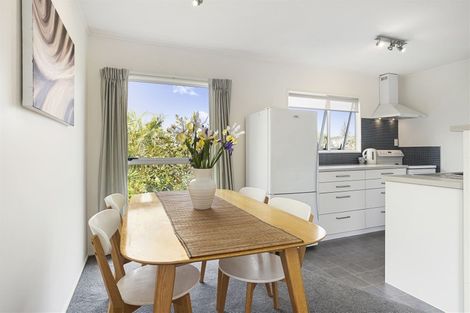 Photo of property in 2/4 Grove Lane, Pakuranga, Auckland, 2010