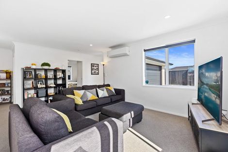 Photo of property in 28 Farrier Street, Papamoa, 3118