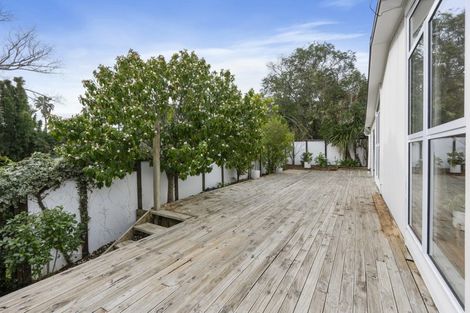 Photo of property in 25 Marsh Avenue, Forrest Hill, Auckland, 0620