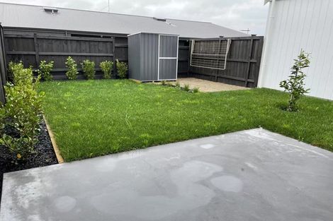 Photo of property in 26a Taikura Avenue, Red Beach, 0932