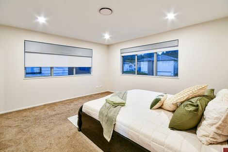 Photo of property in 17 Drumbuoy Drive, Flat Bush, Auckland, 2019