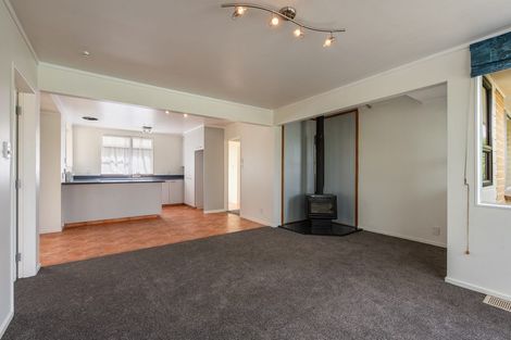 Photo of property in 37 Brightwater Crescent, Totara Park, Upper Hutt, 5018