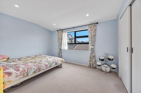 Photo of property in 26 Windlass Street, Long Bay, Auckland, 0630