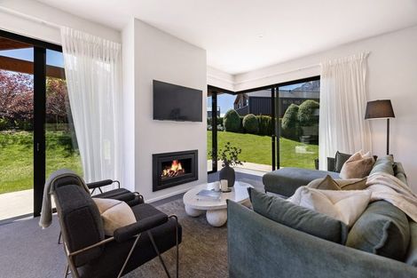 Photo of property in 6 Pendeen Crescent, Jacks Point, Queenstown, 9371