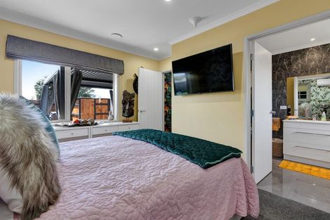 Photo of property in 17 Hira Street, Ohawe, Hawera, 4671