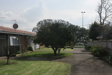 Photo of property in 2/15a Mcintyre Road, Mangere Bridge, Auckland, 2022