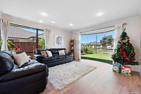 Photo of property in 213 Kilkenny Drive, East Tamaki Heights, Auckland, 2016
