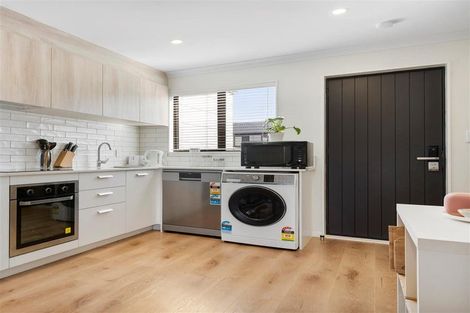 Photo of property in 13 Sun Orchid Avenue, Wiri, Auckland, 2104