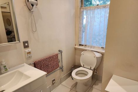Photo of property in 2/248 The Terrace, Wellington Central, Wellington, 6011
