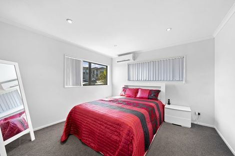 Photo of property in 14 Kereru Rise, Papakura, 2110