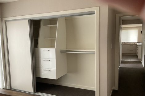 Photo of property in 2/19 Garadice Road, Rothesay Bay, Auckland, 0630