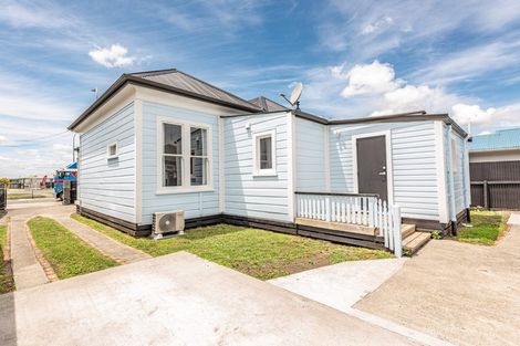 Photo of property in 65 Carlton Avenue, Gonville, Whanganui, 4501
